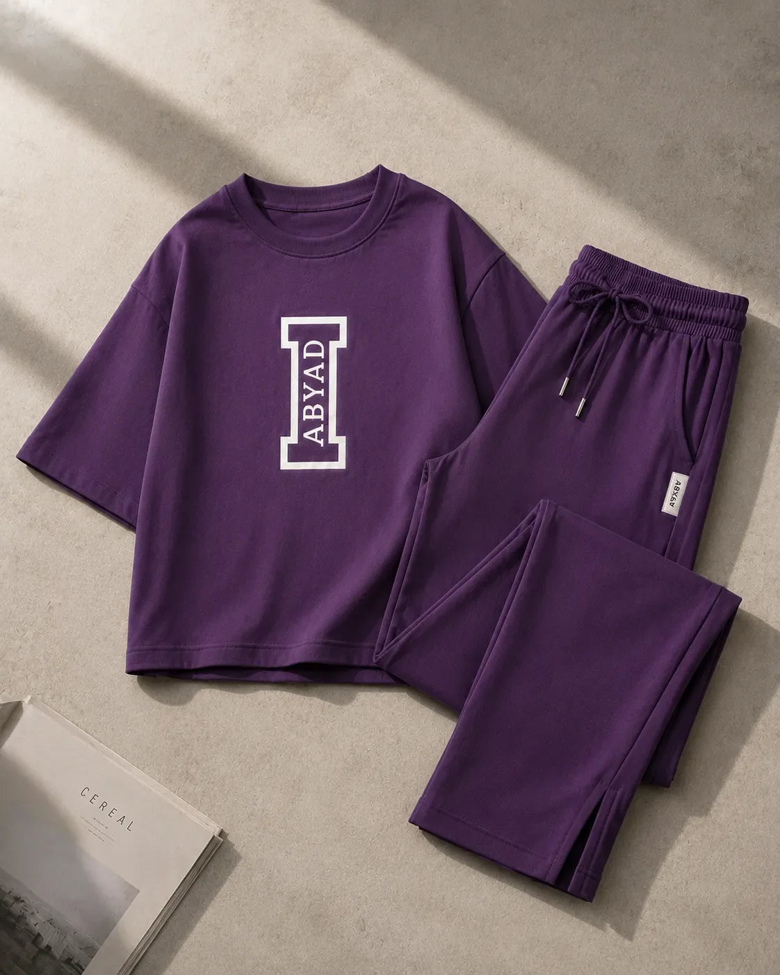 Printed T-Shirt & Split-hem Trousers - I