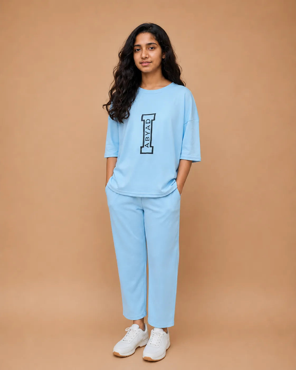 Printed T-Shirt & Split-hem Trousers - I
